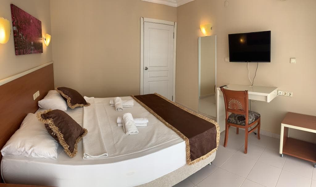 Hare Hotel-2