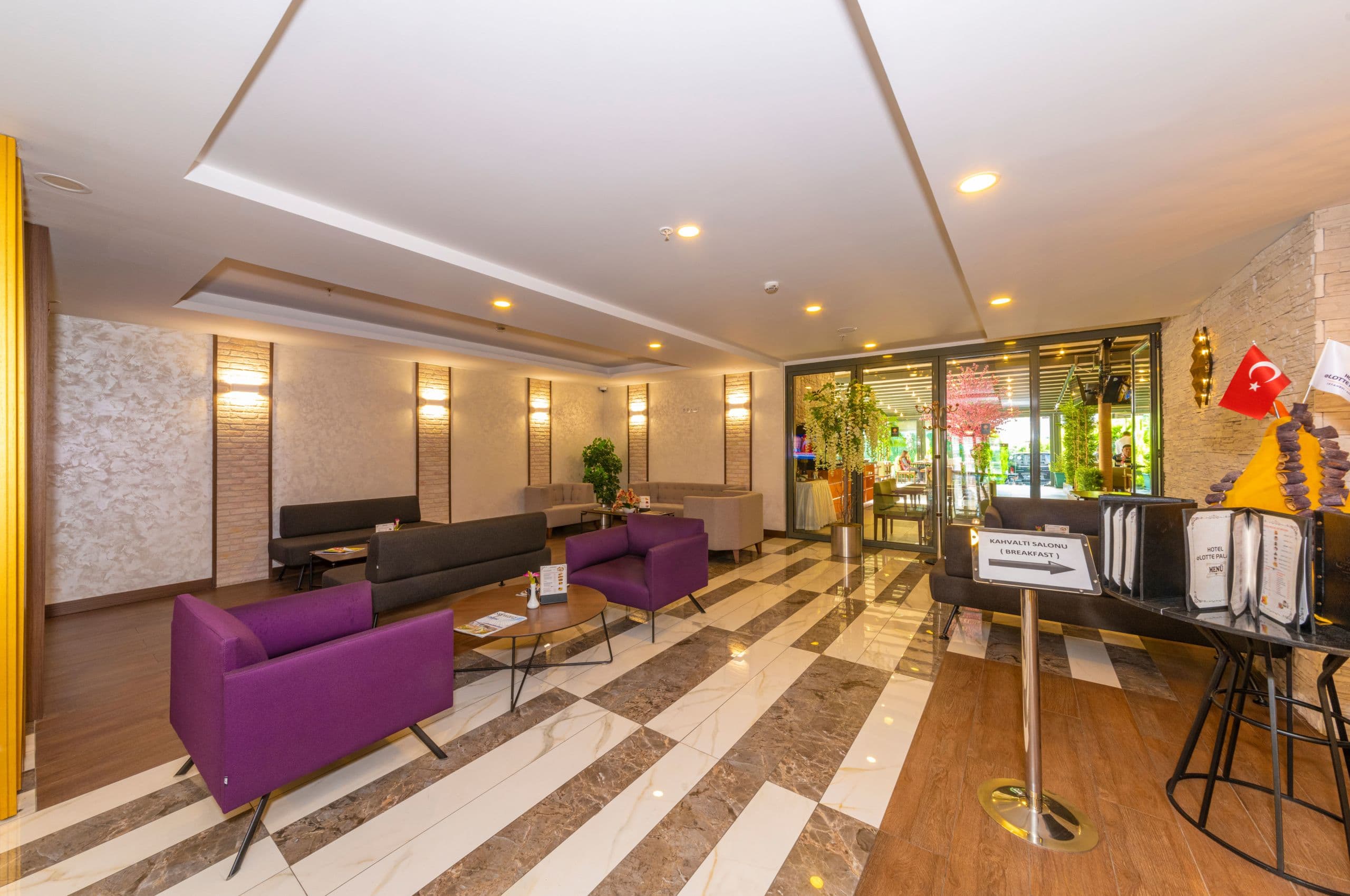Land Park Hotel-25