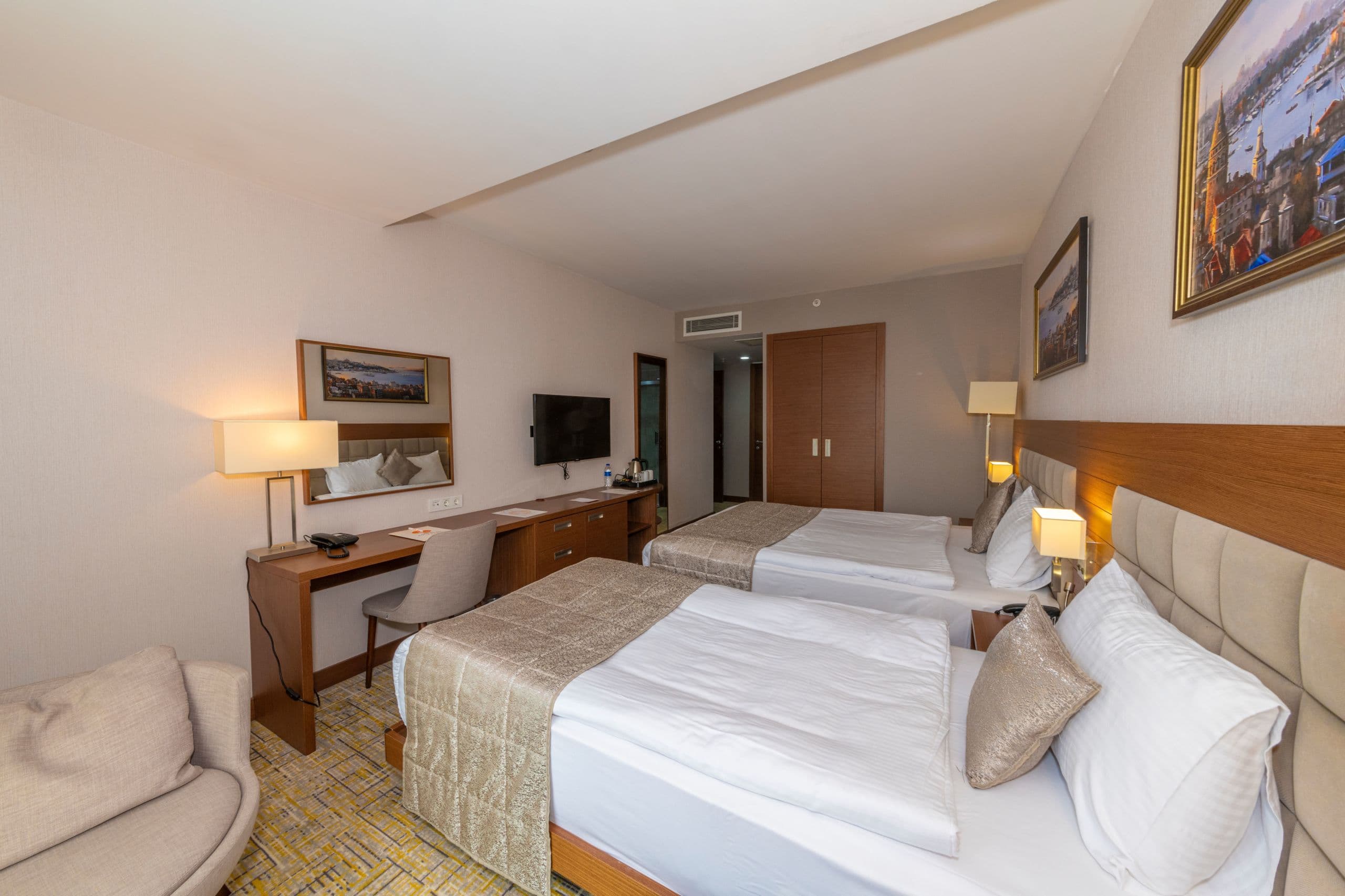 Land Park Hotel-13